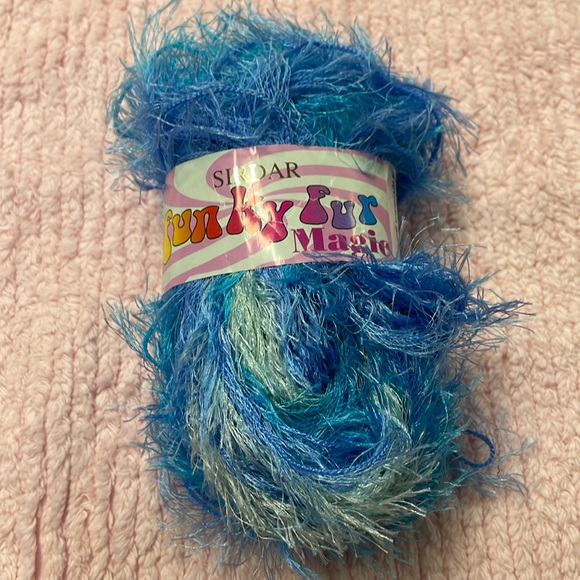 Vintage Sidar Funky Fur Magic Yarn - Picture 2 of 4